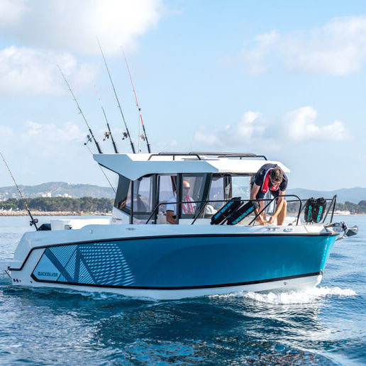 Barco De Motor De Pesca Paseo Fueraborda 705 Pilothouse Quicksilver