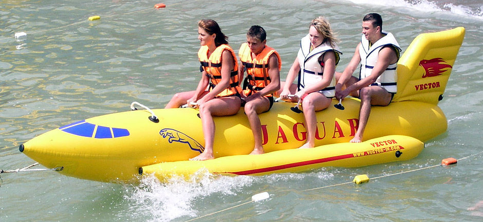 Bote Banana Personas M X Jaguar Vector Inflatables Personas M X