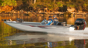 crappie boat fueraborda / con consola lateral / de pesca deportiva / de aluminio