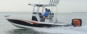 bay boat fueraborda / con consola central / de pesca deportiva / con T-top