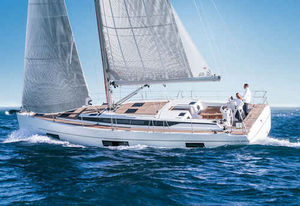 yate de vela de crucero / con popa abierta / con deck saloon / con 6 camarotes