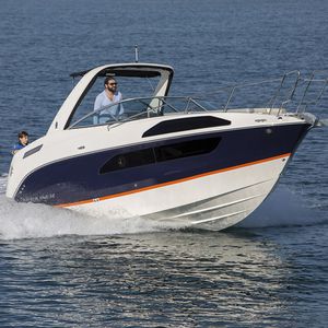 cabin-cruiser intraborda / open / 8 personas máx.