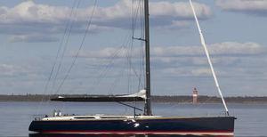 yate de vela de regata y crucero / con popa abierta / con doble rueda de timón