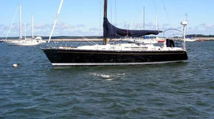 monocasco / de regata y crucero / con popa abierta / con quilla retráctil