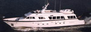 superyate de crucero / de pesca deportiva / con fly / de desplazamiento