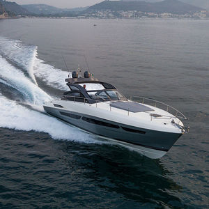 barco cabinado intraborda / bimotor / open / soft-top