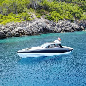 barco cabinado stern-drive / diésel / trimotor / con hard-top