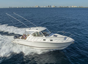 barco cabinado fueraborda / bimotor / con hard-top / de pesca deportiva