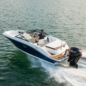runabout fueraborda / con doble consola / bow-rider / de esquí acuático