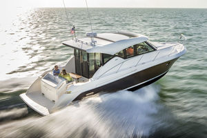 barco cabinado POD IPS / con hard-top / clásico / con 4 literas