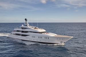 megayate de crucero / raised pilothouse / con helipuerto