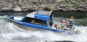 barco de motor de pesca-paseo intraborda / 9 personas máx.