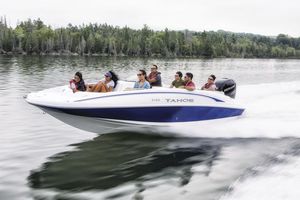 deck-boat fueraborda / de wakeboard / 11 personas máx.