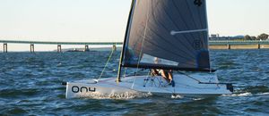vela ligera solitario / de regata / cat boat