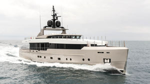 superyate de crucero / explorer / con fly / de desplazamiento