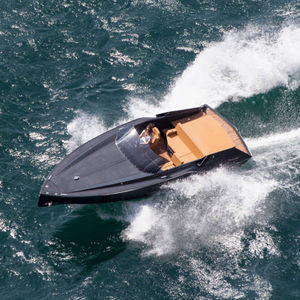 runabout intraborda / con doble consola / embarcación auxiliar para mega-yate / 6 personas máx.