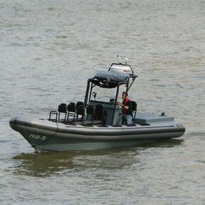barco militar / intraborda