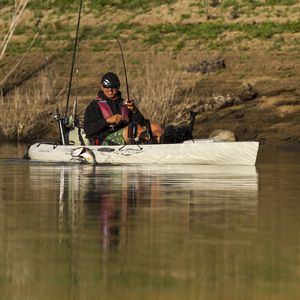 kayak sit-on-top / rígido / de recreo / de pesca