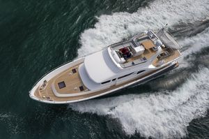 yate a motor de crucero / para expedición / con fly / raised pilothouse