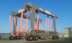 travel lift con dirección en todas las ruedas / para cargas pesadas