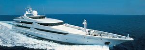 megayate de crucero / raised pilothouse / de acero / con 12 camarotes