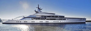 mega-yate de lujo de crucero / con caseta de timón