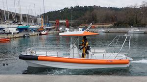 barco de trabajo / barco de pasajeros / barco de salvamento / barco de transporte de tripulación
