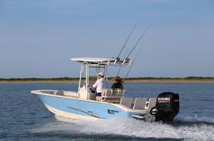 barco open fueraborda / con consola central / open / de pesca deportiva