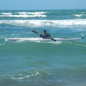 kayak cerrado / rígido / de mar / para expedición