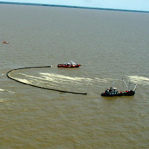 barrera de contención / hinchable / para puerto / para río
