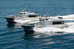 barco de transporte de tripulación / intraborda / de aluminio
