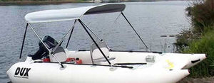 bote catamarán / fueraborda / 6 personas máx.