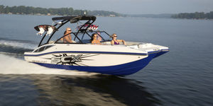 deck-boat intraborda / de wakeboard / 12 personas máx.