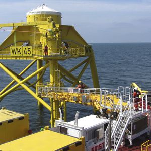 pasarela para buque de servicio offshore / telescópica / con compensación de movimiento / hidráulica