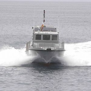 barco de vigilancia hidrojet intraborda