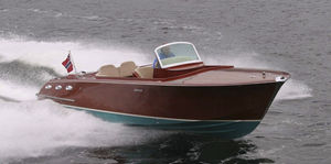 runabout clásico / intraborda / stern-drive / con doble consola