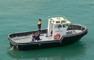 barco de trabajo multiusos intraborda