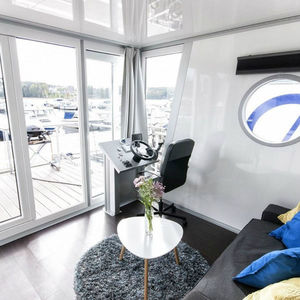 barco casa catamarán / fueraborda / con doble cubierta solar / 4 personas máx.