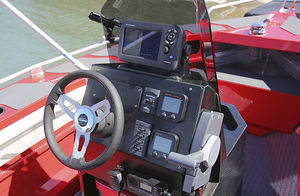 barco open fueraborda / de pesca deportiva / 5 personas máx.