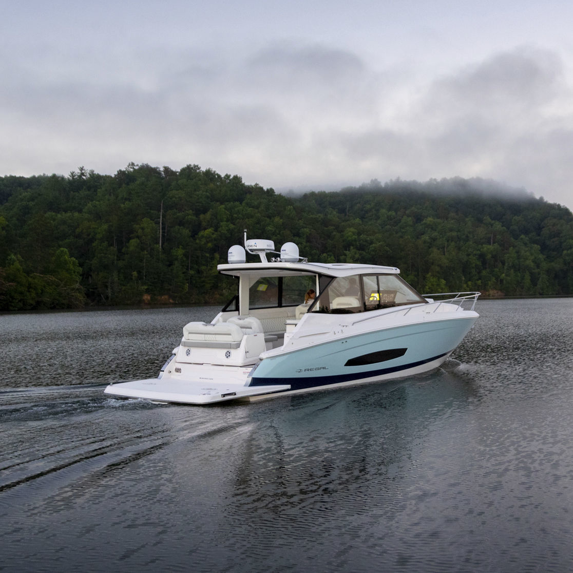 Barco Cabinado Intraborda 36 GRANDE COUPE Regal Bimotor Con barco-cabinado-intraborda-36-grande-coupe-regal-bimotor-con
