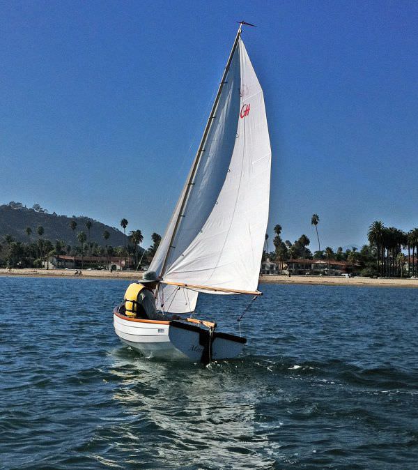 Barco de vela ligera para niños 12′ Point Defiance Gig Harbor tradicional / de recreo Barco de vela ligera para niños 12′ Point Defiance Gig Harbor tradicional / de recreo