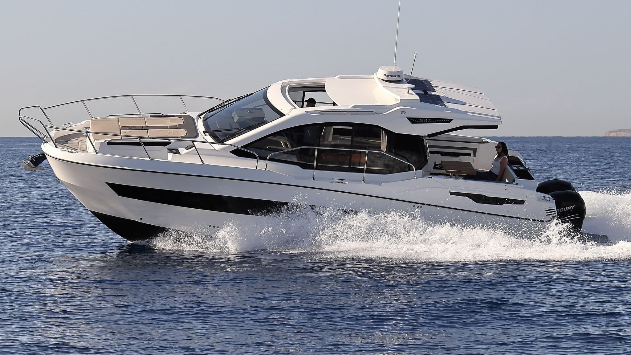 Barco Cabinado Fueraborda S37 X Karnic Bimotor Con Hard top barco-cabinado-fueraborda-s37-x-karnic-bimotor-con-hard-top