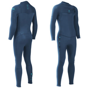 traje húmedo de deporte náutico