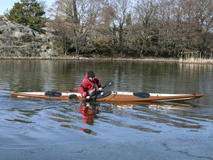 kayak cerrado / rígido / de mar / 1 plaza