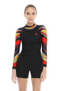 traje húmedo para deportes náuticos