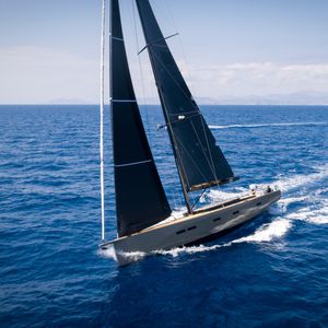 yate de vela de crucero / de regata / con popa abierta / con 3 o 4 camarotes