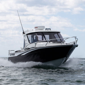 barco de motor de pesca-paseo fueraborda / con hard-top / de aluminio / 6 personas máx.