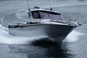 cabin-cruiser intraborda