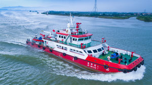 buque bombero catamarán
