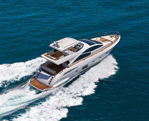 yate a motor de crucero